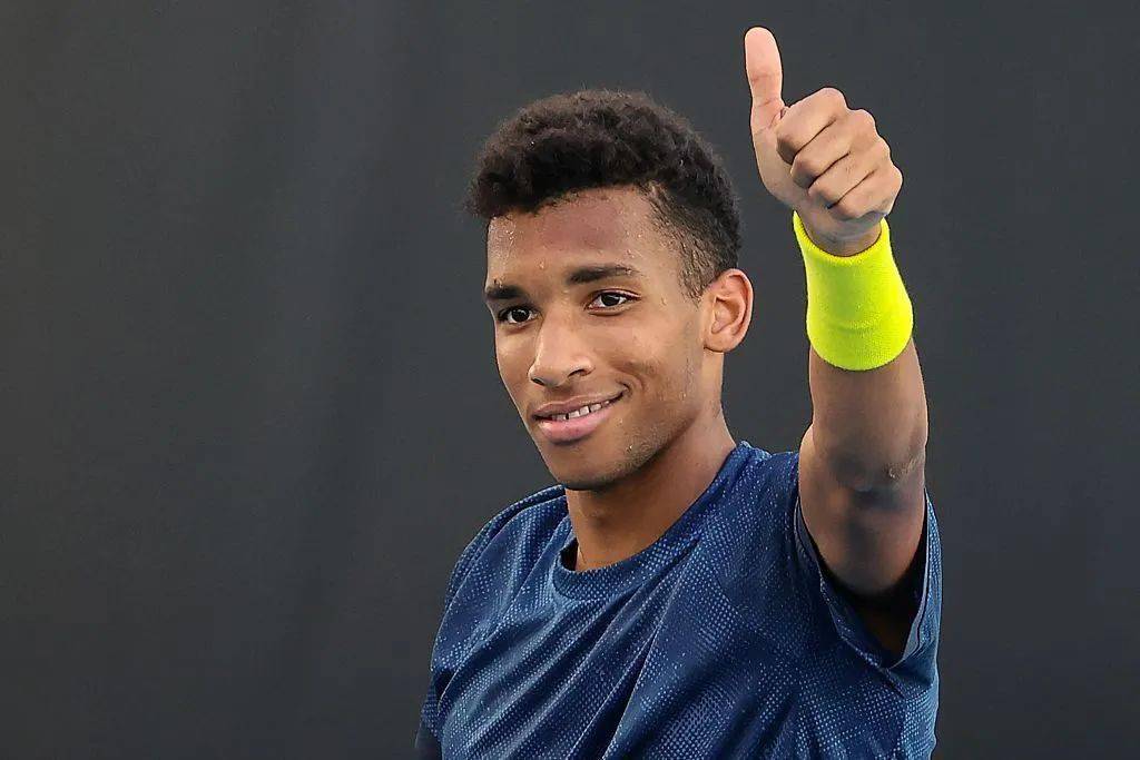 关于穆古鲁扎在日本队比赛中晋级下一阶段，夺冠引发热议！的信息